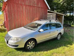 Silver Begagnad 2010 VW Passat Sportline Kombi | 19 000 kr