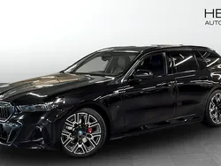 Svart (black) Begagnad 2025 BMW 530e M Sport Kombi | 698 700 kr (Bra pris)