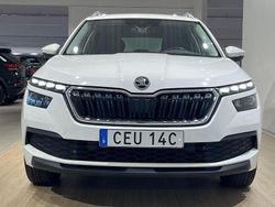 Vit (candy white) Begagnad 2021 Skoda Kamiq Style SUV | 204 900 kr (Marknadspris)