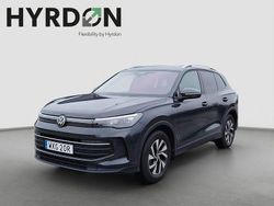 Mörkgrå (grå) Begagnad 2024 VW Tiguan Life SUV | 369 000 kr (Marknadspris)