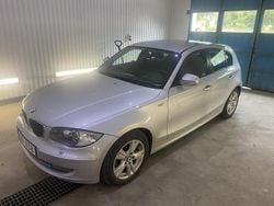 Grå Begagnad 2011 BMW 118 Advantage Halvkombi | 55 000 kr (Lite dyr)
