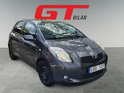 Grå Begagnad 2007 Toyota Yaris Halvkombi | 41 900 kr (Marknadspris)