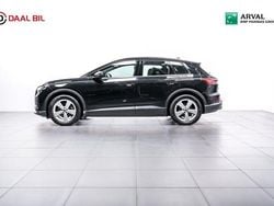 Svart Begagnad 2022 Audi Q4 e-tron Proline SUV | 269 700 kr (Marknadspris)