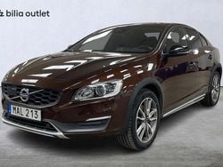 Brun Begagnad 2015 Volvo S60 CC Summum Sedan | 184 000 kr