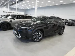 Svart Begagnad 2023 Lexus UX SUV | 329 900 kr