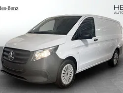 Vit (white) Ny 2024 Mercedes Vito Minibuss | 619 600 kr (Dyr)