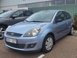 Blå Begagnad 2007 Ford Fiesta Halvkombi | 17 000 kr (Marknadspris)