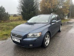 Blå Begagnad 2005 Volvo V50 Momentum Kombi | 24 900 kr (Superpris)