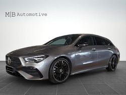 Mörkgrå Begagnad 2025 Mercedes CLA200 Shooting Brake AMG Line Premium Kombi | 409 900 kr