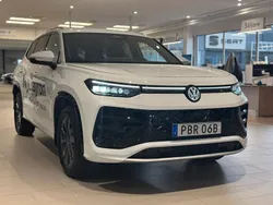 Ny 2025 VW Tayron R SUV | 423 200 kr (Marknadspris)