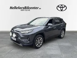 Mörkgrå Begagnad 2022 Toyota RAV4 Hybrid Play SUV | 409 500 kr (Lite dyr)