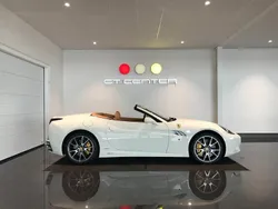 Vit Begagnad 2013 Ferrari California Cab | 1 395 000 kr