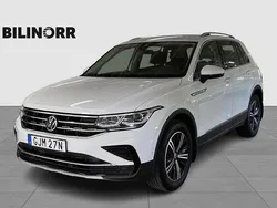 Vit Begagnad 2020 VW Tiguan SUV | 319 900 kr (Marknadspris)