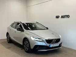 Silver Begagnad 2018 Volvo V40 CC Kombi | 179 900 kr (Marknadspris)