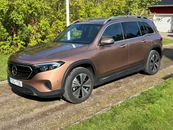 Ljusbrun Begagnad 2023 Mercedes EQB300 Progressive SUV | 379 000 kr (Superpris)
