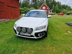 Vit Begagnad 2013 Volvo XC70 Momentum SUV | 110 000 kr (Marknadspris)