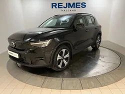Svart Begagnad 2022 Volvo XC40 Ultimate SUV | 429 500 kr