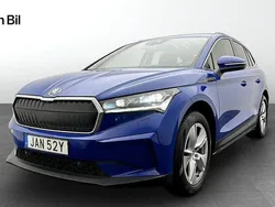 Blå (energy blue) Begagnad 2023 Skoda Enyaq iV SUV | 429 900 kr (Marknadspris)