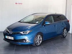 Blå Begagnad 2016 Toyota Auris Touring Sports Executive Kombi | 119 900 kr (Marknadspris)
