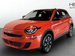 Orange Ny 2025 Fiat 600 Lounge Halvkombi | 344 900 kr (Dyr)