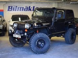 Svart Begagnad 1992 Jeep Wrangler SUV | 129 500 kr