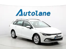 Vit Begagnad 2022 VW Golf VIII Kombi | 269 900 kr (Marknadspris)