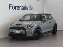 Grå Begagnad 2022 Mini Cooper SE Halvkombi | 219 000 kr (Marknadspris)