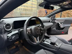 Svart Begagnad 2023 Mercedes CLA250e Sedan | 400 000 kr (Marknadspris)