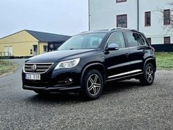 Svart Begagnad 2009 VW Tiguan R-line SUV | 94 900 kr (Bra pris)
