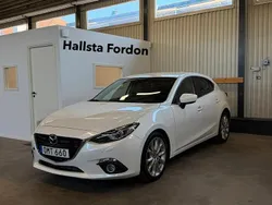 Vit Begagnad 2013 Mazda 3 Inclusive Halvkombi | 129 900 kr (Dyr)
