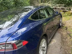 Blå Begagnad 2015 Tesla Model S Sedan | 210 000 kr (Marknadspris)