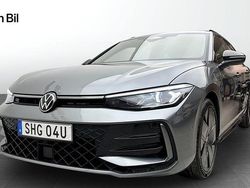 Mörkgrå Begagnad 2024 VW Passat R-line Kombi | 499 900 kr