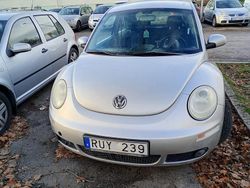 Silver metallic Begagnad 2006 VW Beetle | 29 500 kr (Marknadspris)