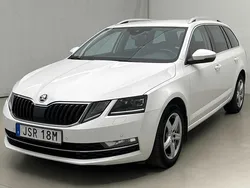 Vit Begagnad 2019 Skoda Octavia | 129 000 kr