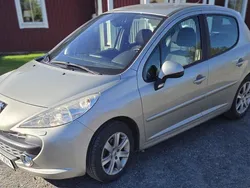 Grå Begagnad 2007 Peugeot 207 Sport Halvkombi | 22 500 kr (Bra pris)