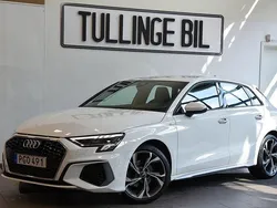 Vit Begagnad 2022 Audi A3 Sportback S-Line Halvkombi | 319 900 kr (Lite dyr)