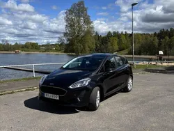 Svart Begagnad 2018 Ford Fiesta Trend Halvkombi | 70 000 kr