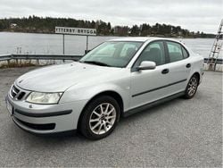 Grå Begagnad 2005 Saab 9-3 Linear Sedan | 30 000 kr (Marknadspris)