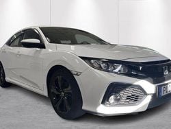 Vit Begagnad 2017 Honda Civic Elegance Halvkombi | 140 000 kr (Marknadspris)