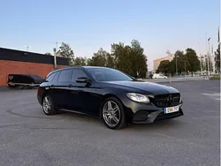 Svart Begagnad 2018 Mercedes E220 AMG line Kombi | 275 000 kr (Marknadspris)