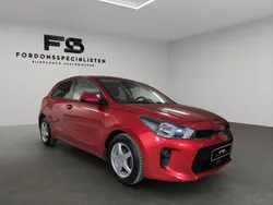 Röd Begagnad 2018 Kia Rio Halvkombi | 110 000 kr