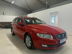 Röd Begagnad 2015 Volvo V70 Standard Kombi | 179 900 kr (Dyr)