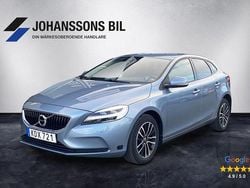 Ljusblå Begagnad 2016 Volvo V40 Momentum Kombi | 169 900 kr (Lite dyr)