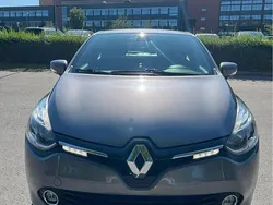 Grå Begagnad 2016 Renault Clio IV Halvkombi | 69 900 kr (Marknadspris)