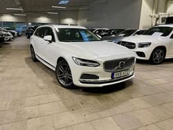 Vit (crystal vit metallic) Begagnad 2022 Volvo V90 Core Kombi | 419 000 kr (Marknadspris)