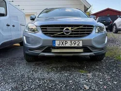 Blå Begagnad 2017 Volvo XC60 Momentum SUV | 150 000 kr (Lite dyr)