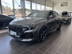 Grå Ny 2025 Audi Q8 Performance SUV | 1 999 000 kr