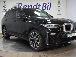 Safirsvart met. Begagnad 2020 BMW X7 M Sport SUV | 749 500 kr (Marknadspris)