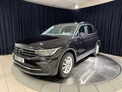 Svart metallic Begagnad 2022 VW Tiguan SUV | 304 900 kr (Bra pris)