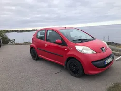 Röd Begagnad 2007 Peugeot 107 Halvkombi | 21 500 kr (Marknadspris)